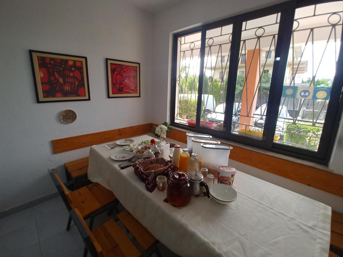 Green Garden Guesthouse Shkoder Bagian luar foto