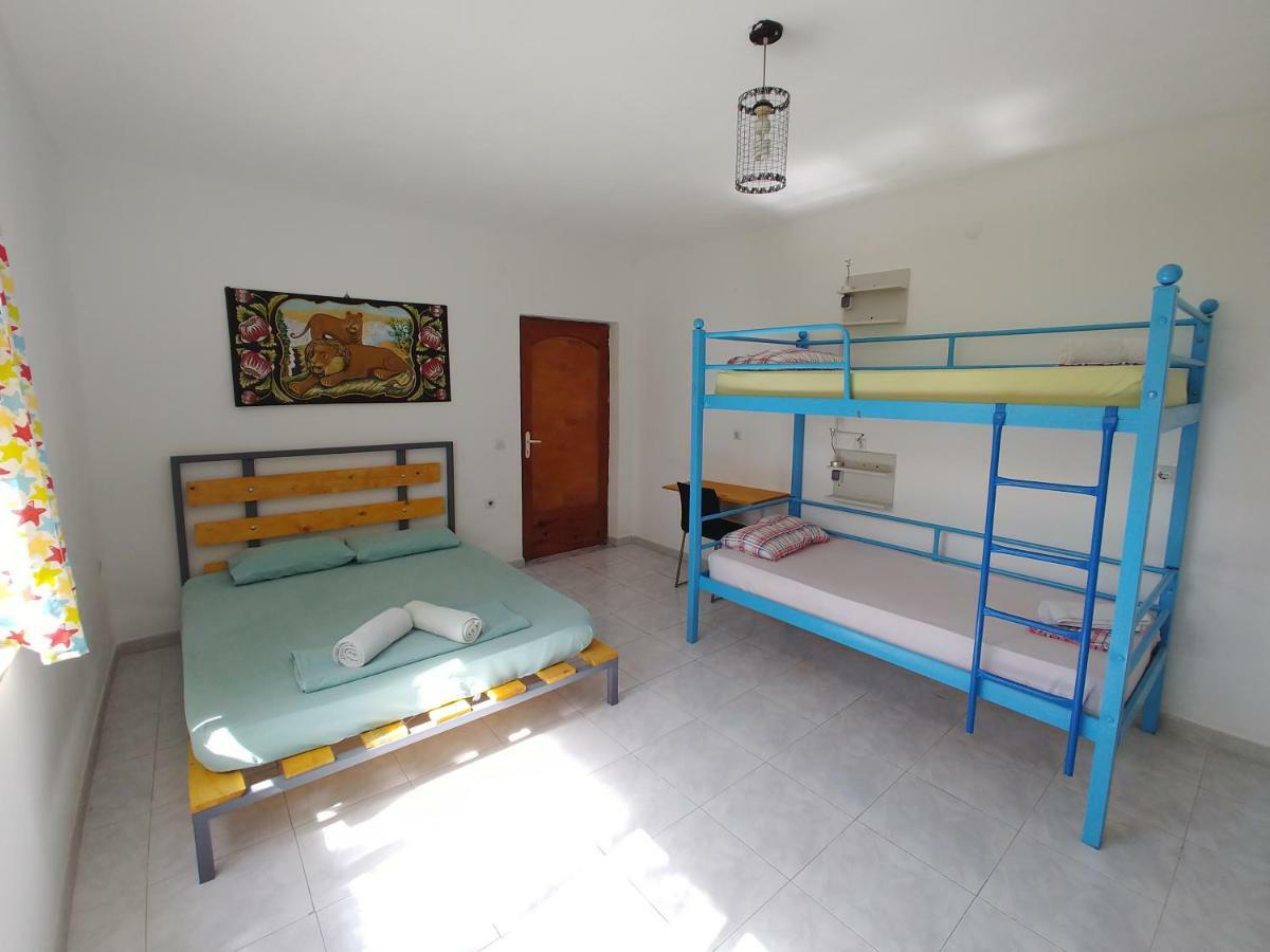 Green Garden Guesthouse Shkoder Bagian luar foto